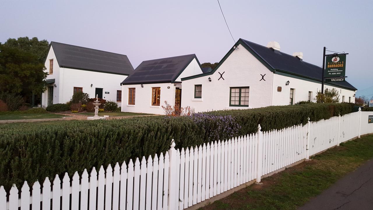 Richmond Barracks Otel Dış mekan fotoğraf